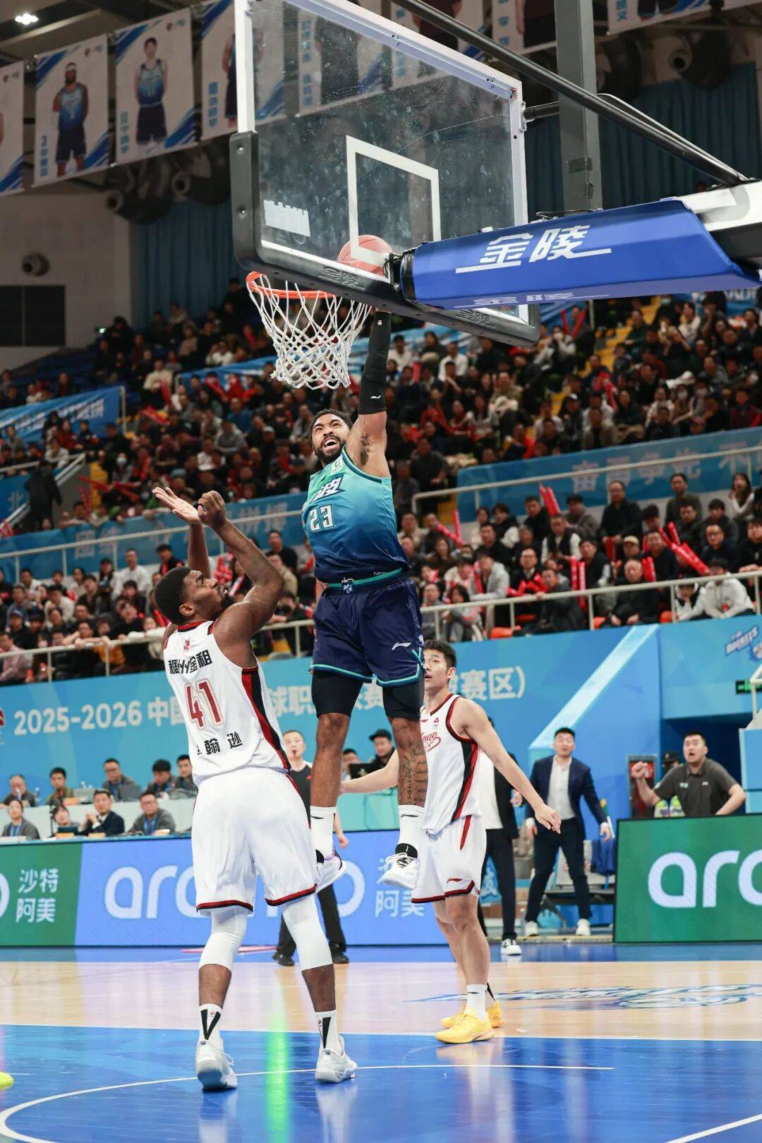 最新游戏免费下载清晨体能课后，浙江稠州完成体检备战CBA常规赛，悬念犹存，更衣室氛围转暖的简单介绍