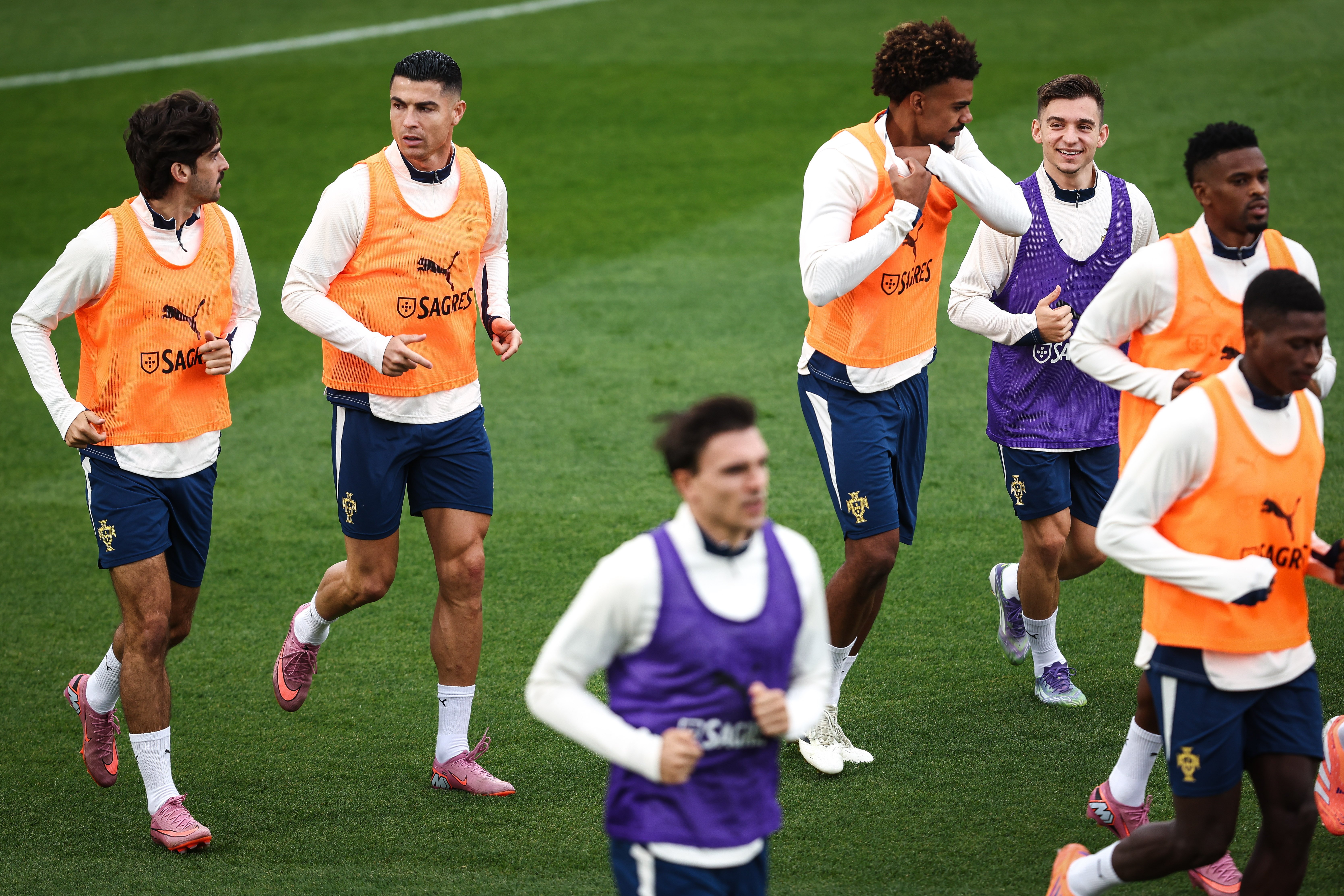 爱游戏客户端关于关键时刻葡萄牙体育备战NBA常规赛窗口期本菲卡备战欧超杯之后，今晚法兰克福调整名单以备CBA常规赛的信息